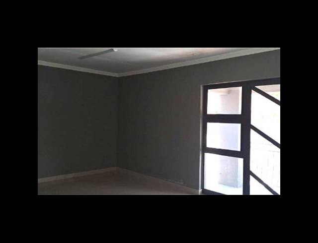 6 BEDROOM HOUSE FOR SALE IN BLUFF